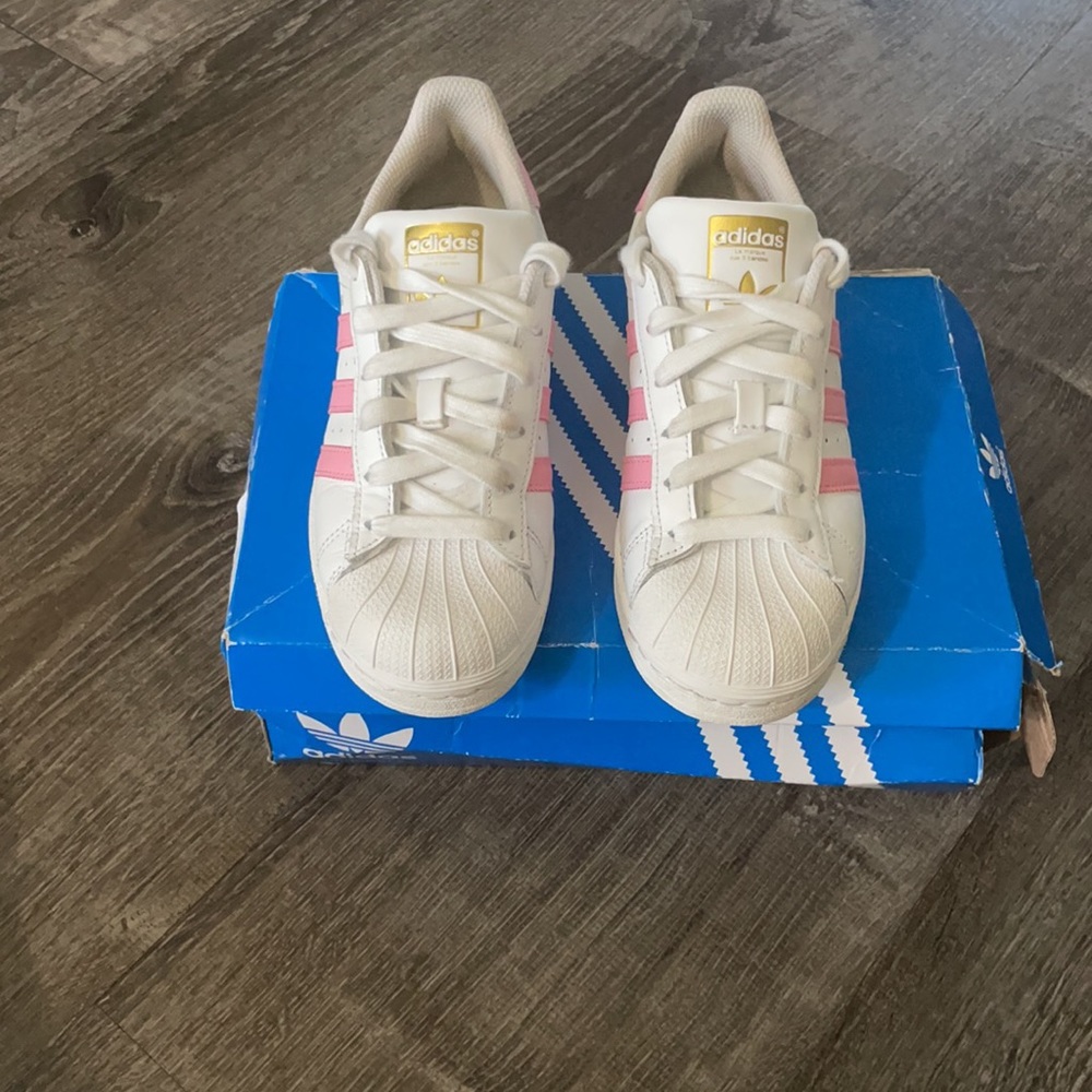 Girls Sneakers
